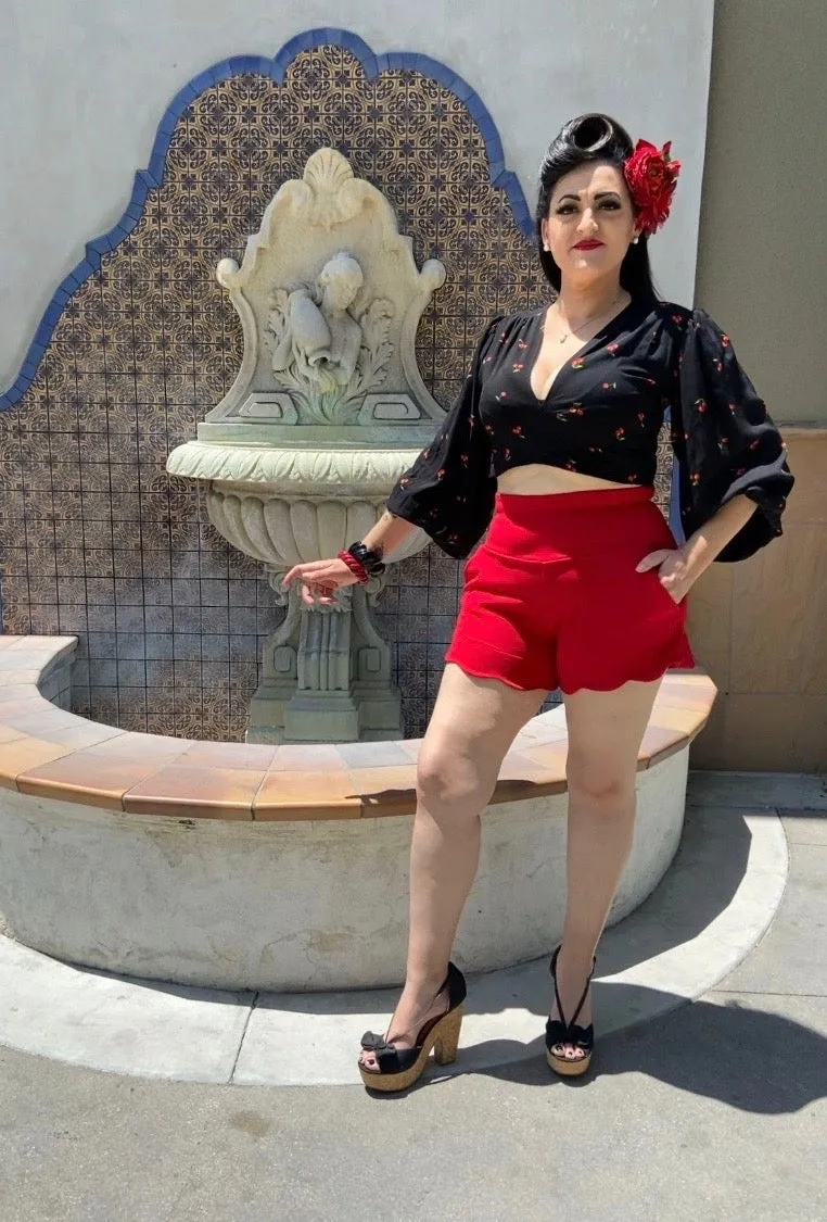 Amarra High-Waisted Shorts Red