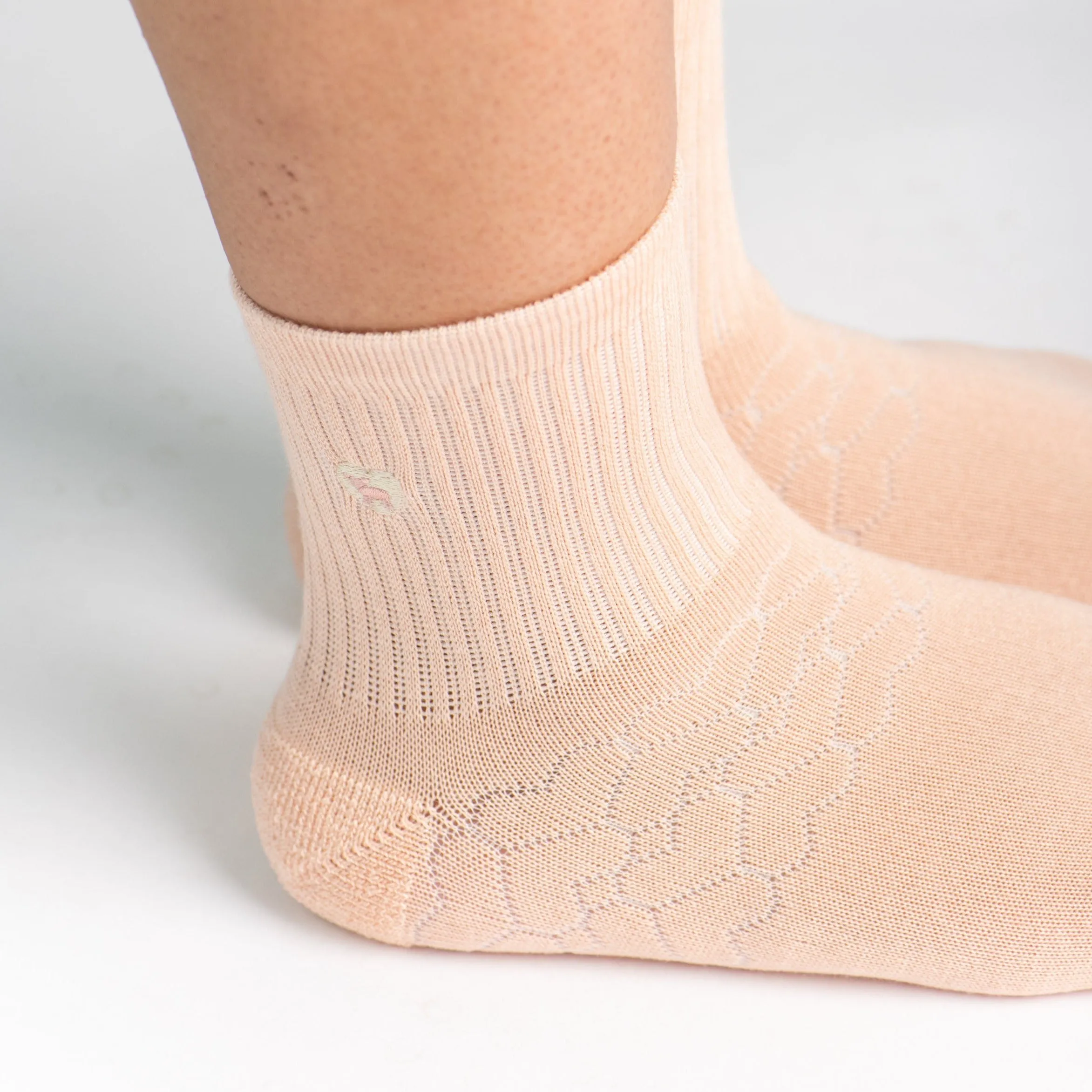 Bamboo Socks | Uptown Quarter Crew | Aurora Apricot