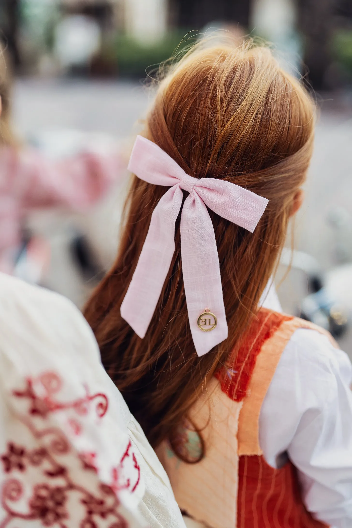 Linen Bow