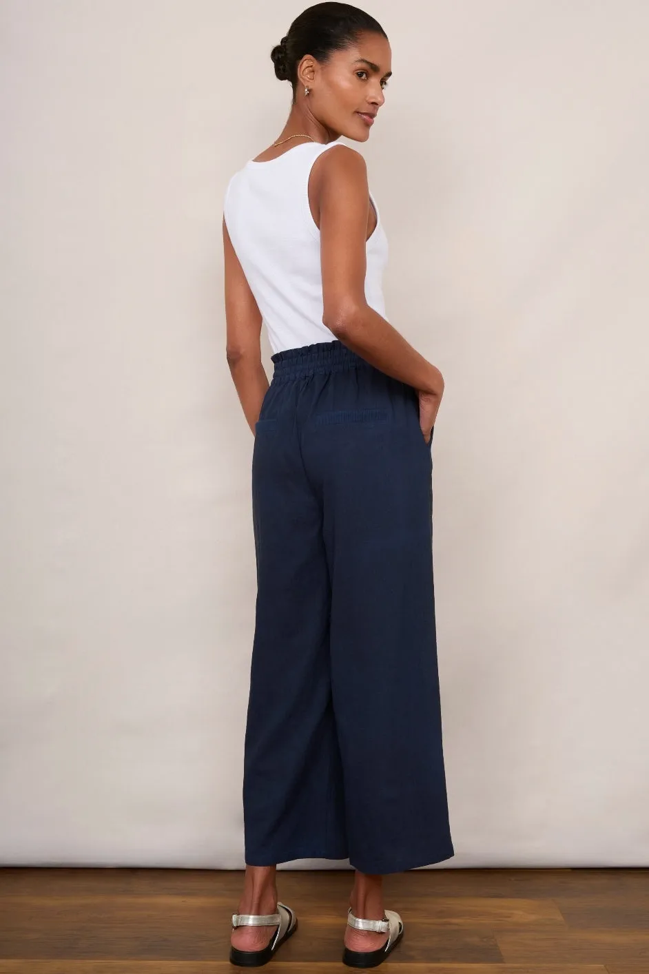 Martha Cropped Linen Trouser - Midnight